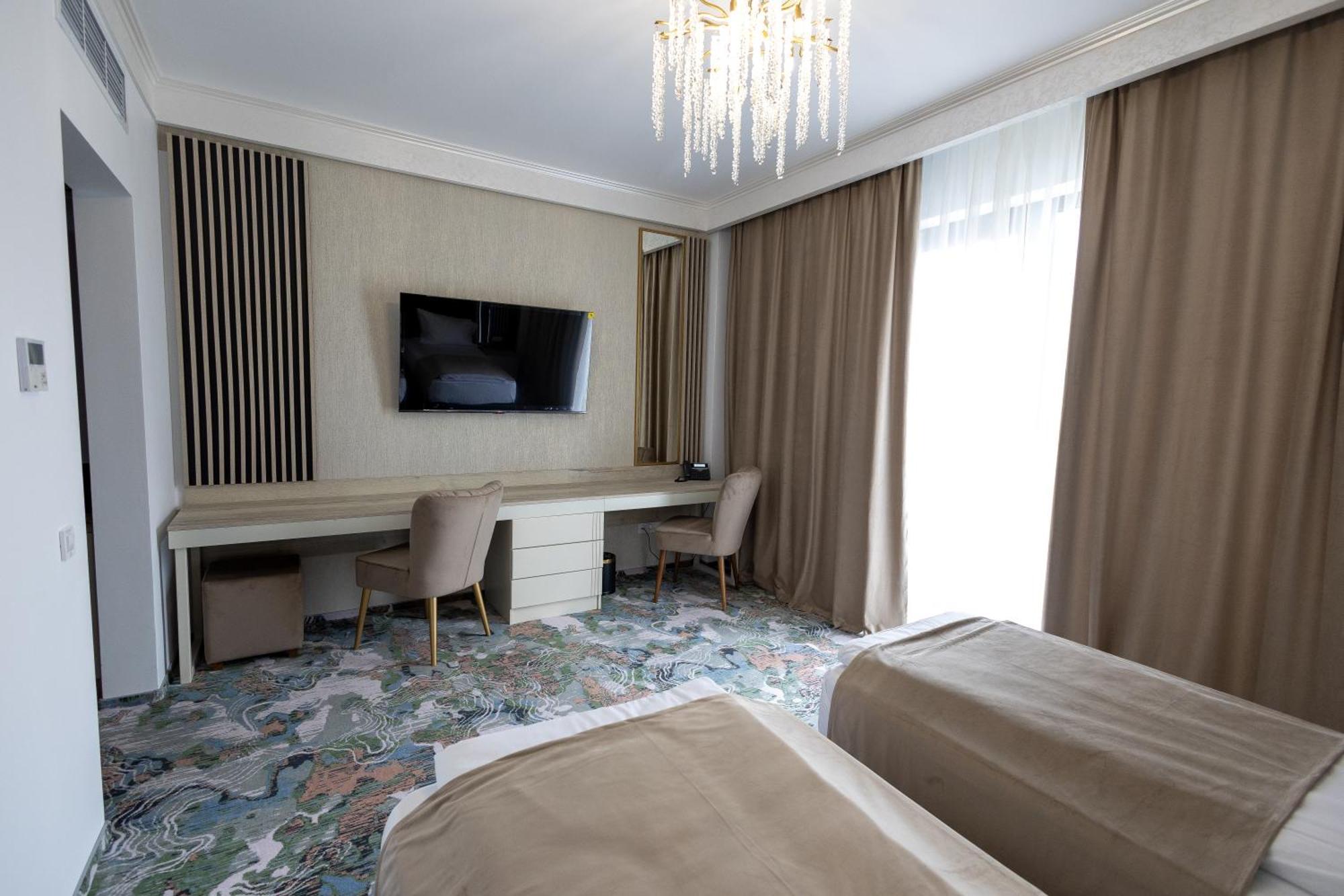 Chitulescu Hotel Търговище Екстериор снимка